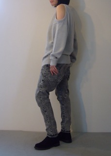 Knit top【bassike】Jeans【bassike】Shoes【ANN DEMEULEMEESTER】