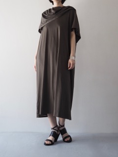 Dress【Olta Designs】Shoes【A.F.VANDEVORST】Bangle【iolom】